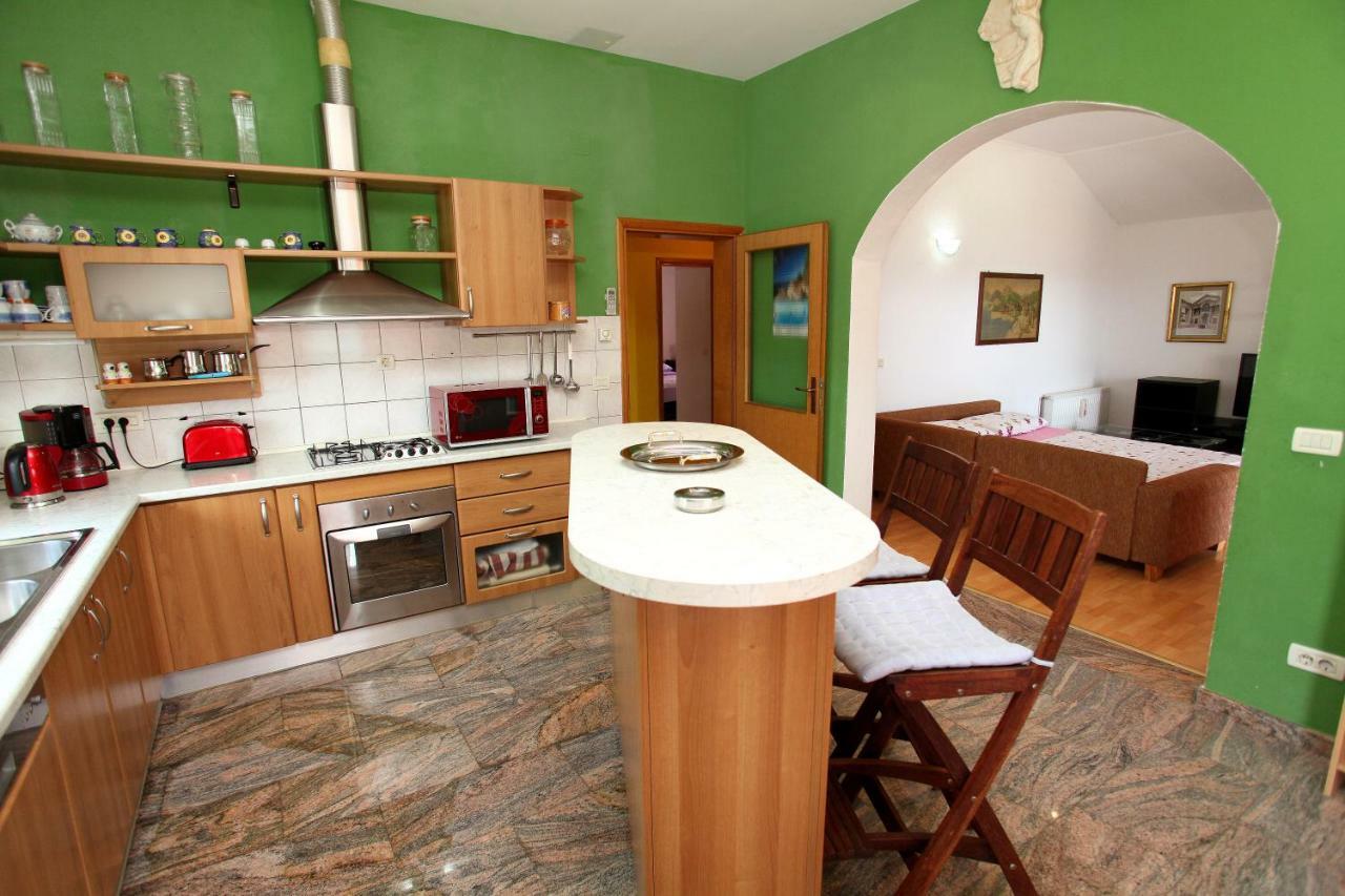 Apartman Dinka Trogir Luaran gambar